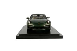 PORSCHE 911 TURBO S TYPE 992 OAK GREEN — фото 6
