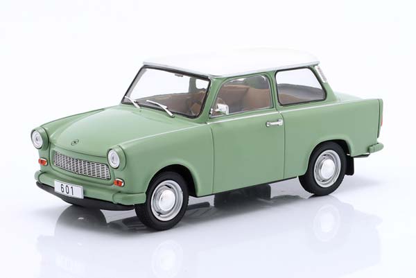 TRABANT 601 1965 LIGHT GREEN