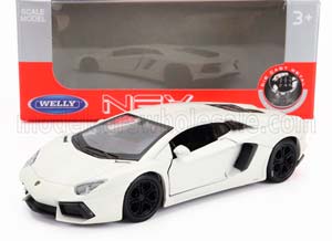 LAMBORGHINI AVENTADOR LP700-4 2011, WHITE PEARL MET