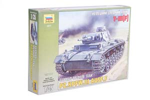 MODEL KIT GERMAN MEDIUM PANZER TANK T-III (F) | НЕМЕЦКИЙ СРЕДНИЙ ТАНК T-III (F) 