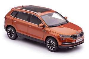 SKODA KAROQ РЕСТАЙЛИНГ 2021, ОРАНЖЕВЫЙ МЕТАЛЛИК — фото 9