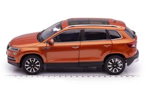 SKODA KAROQ РЕСТАЙЛИНГ 2021, ОРАНЖЕВЫЙ МЕТАЛЛИК — фото 2